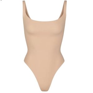 Skims Fits Everybody Square neck bodysuit - clay